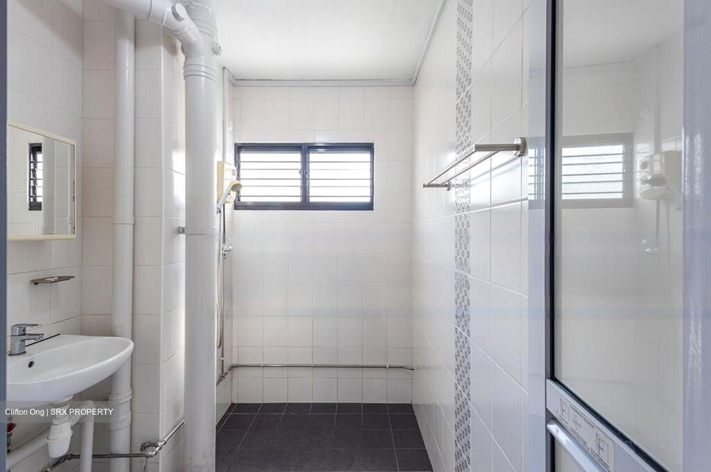 Blk 238 Hougang Avenue 1 (Hougang), HDB Executive #456658101